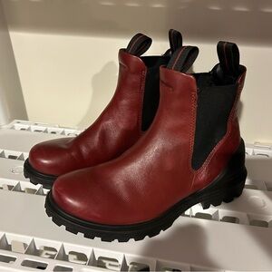 ECCO Chelsea boots, women’s size US 5, burgundy